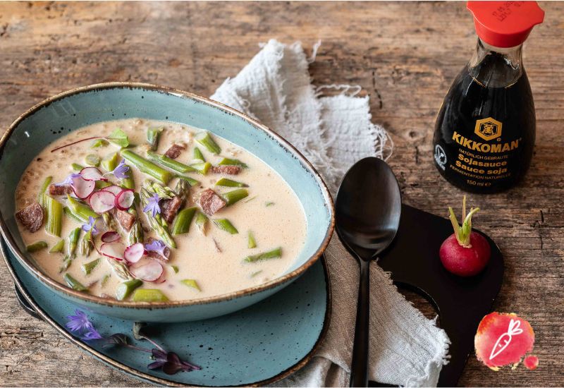 Kikkoman Gerstensuppe mit Frühlingsgemüse