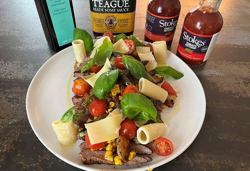 Steak mit Teigwaren
